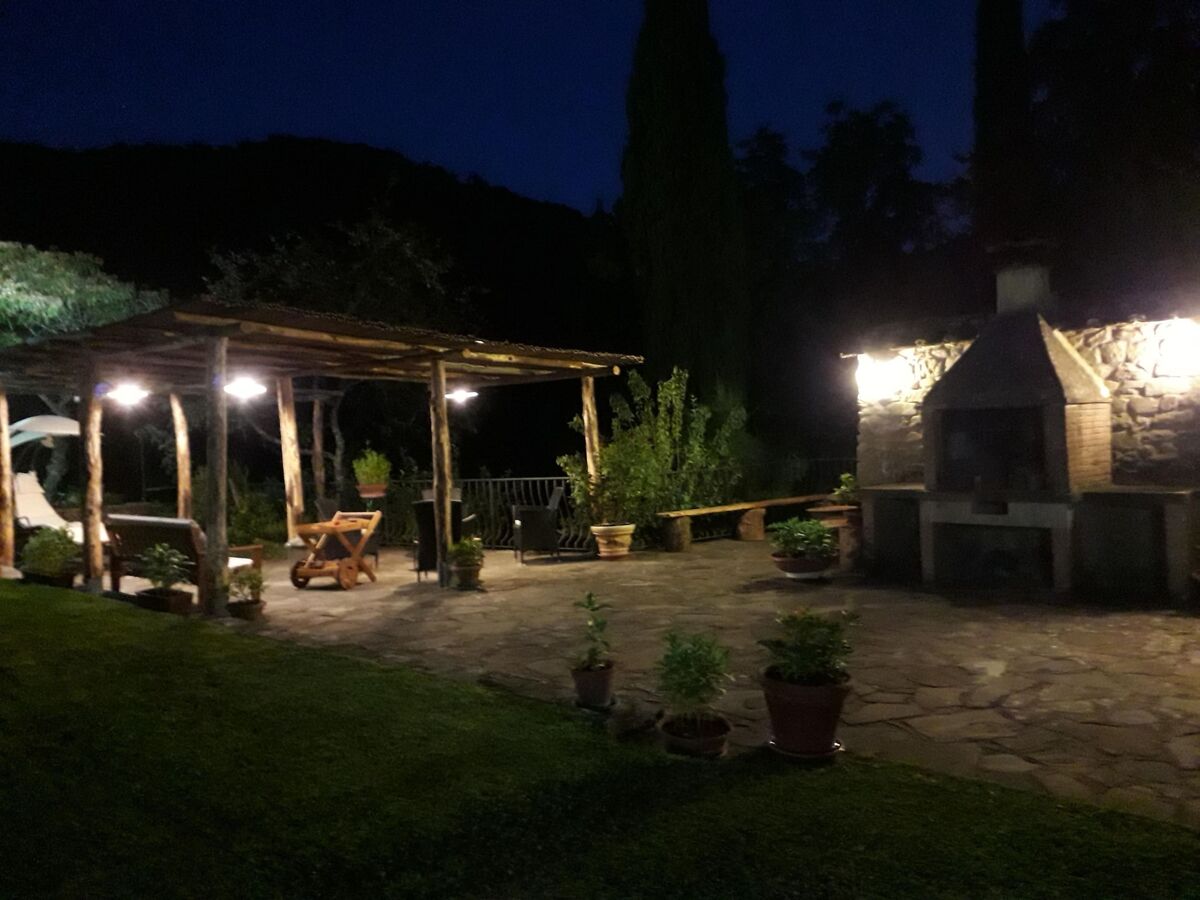 Villa Casina – Maison Arezzo piscine, ferme bio & château - Photo 7