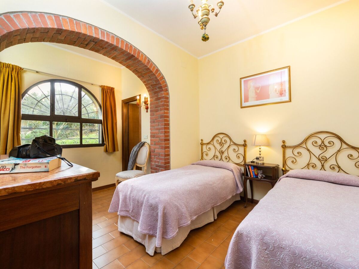Appartement 4 pers. en Toscane avec piscine commune - Photo 11