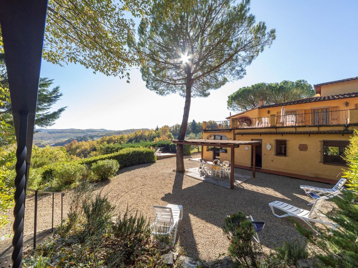 Appartement Poggio Oro à San Donato, piscine 15x8m - Photo 1