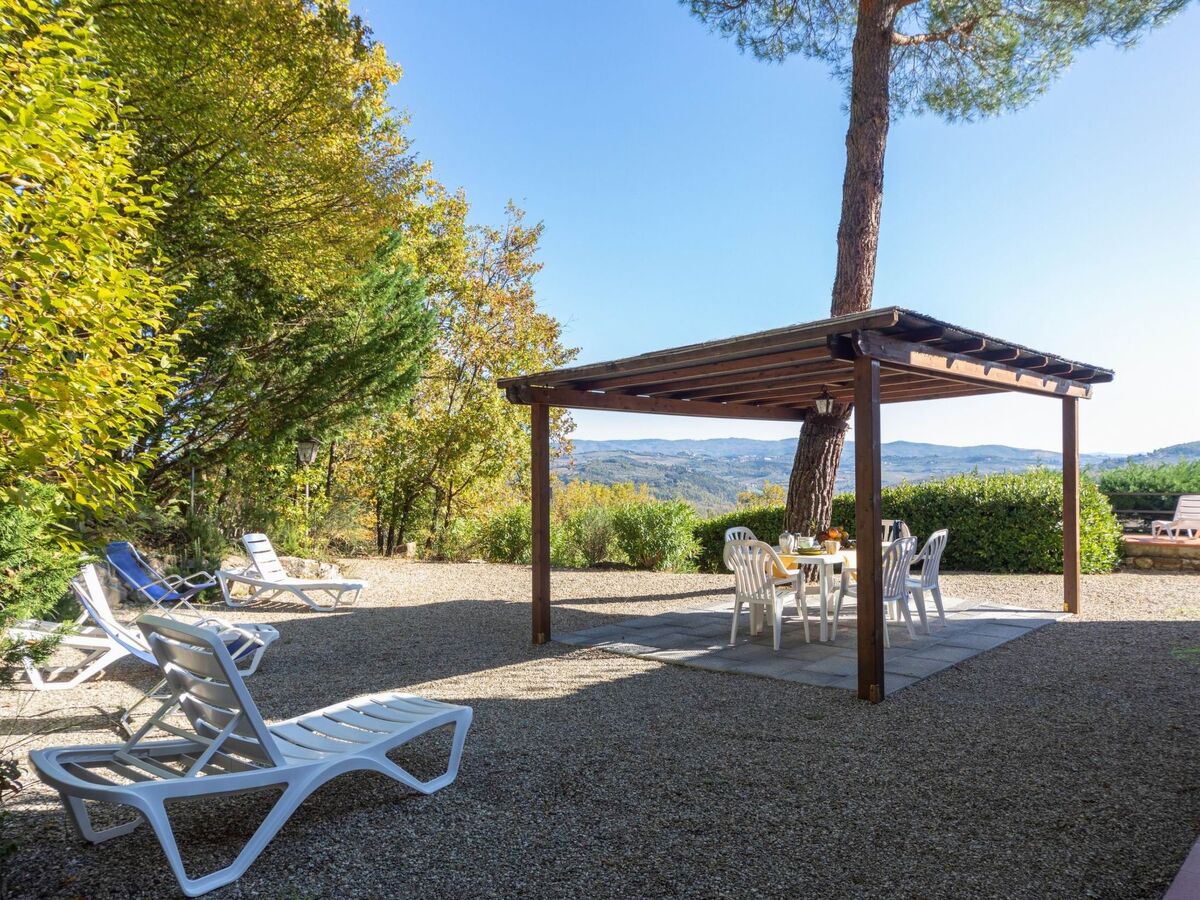 Appartement Poggio Oro à San Donato, piscine 15x8m - Photo 5