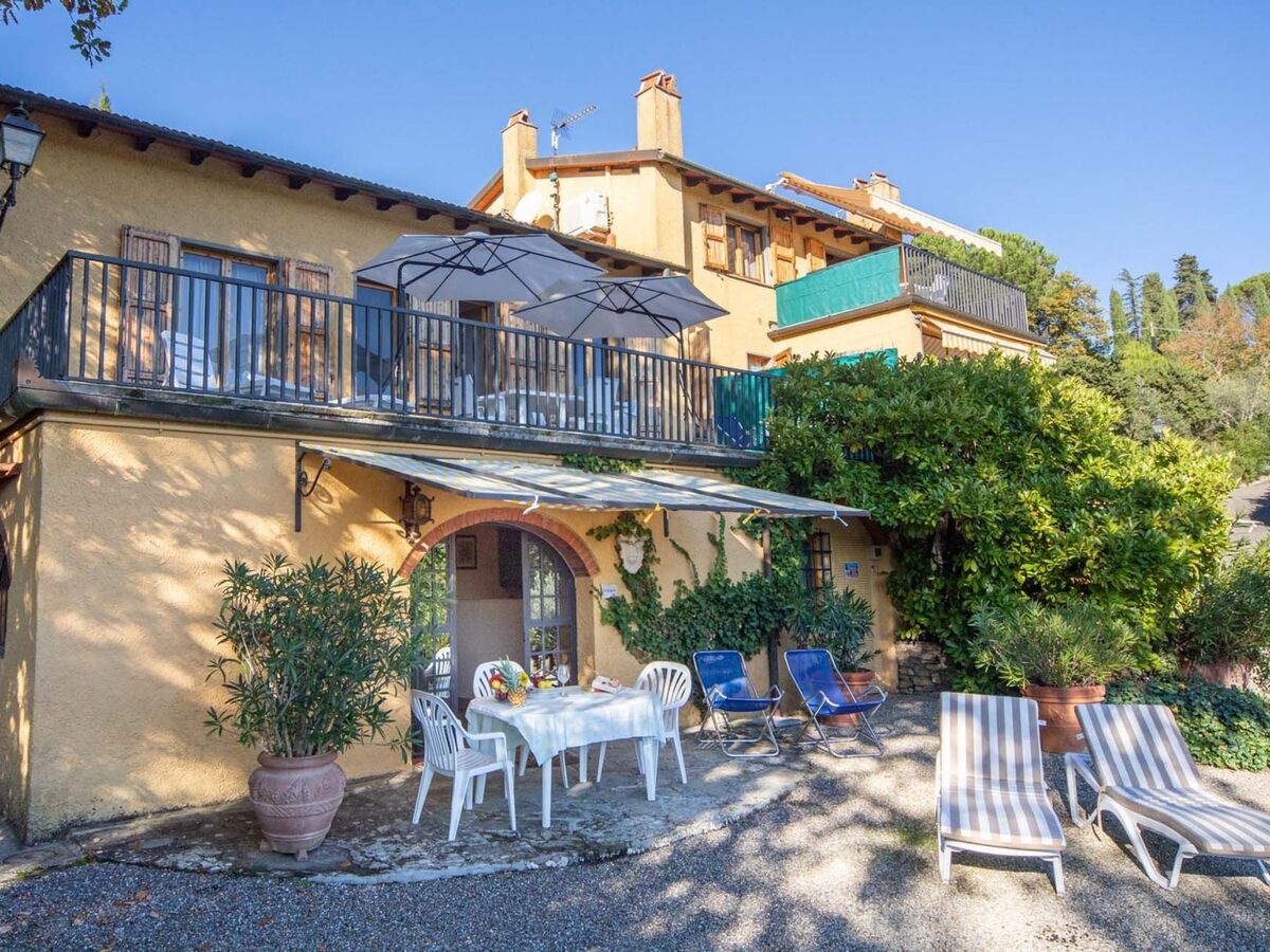 Appartement San Donato in Poggio avec terrasse et piscine - Photo 1