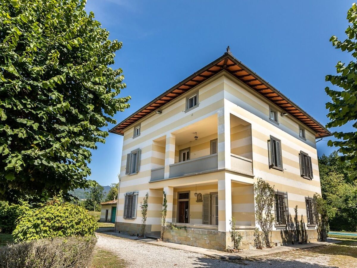 Villa Sofia, demeure Art Nouveau avec piscine privée à Scarperia - Photo 4