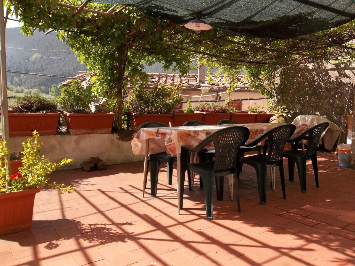 Appartement 4 chambres avec terrasse pergolée à Calci - Photo 1