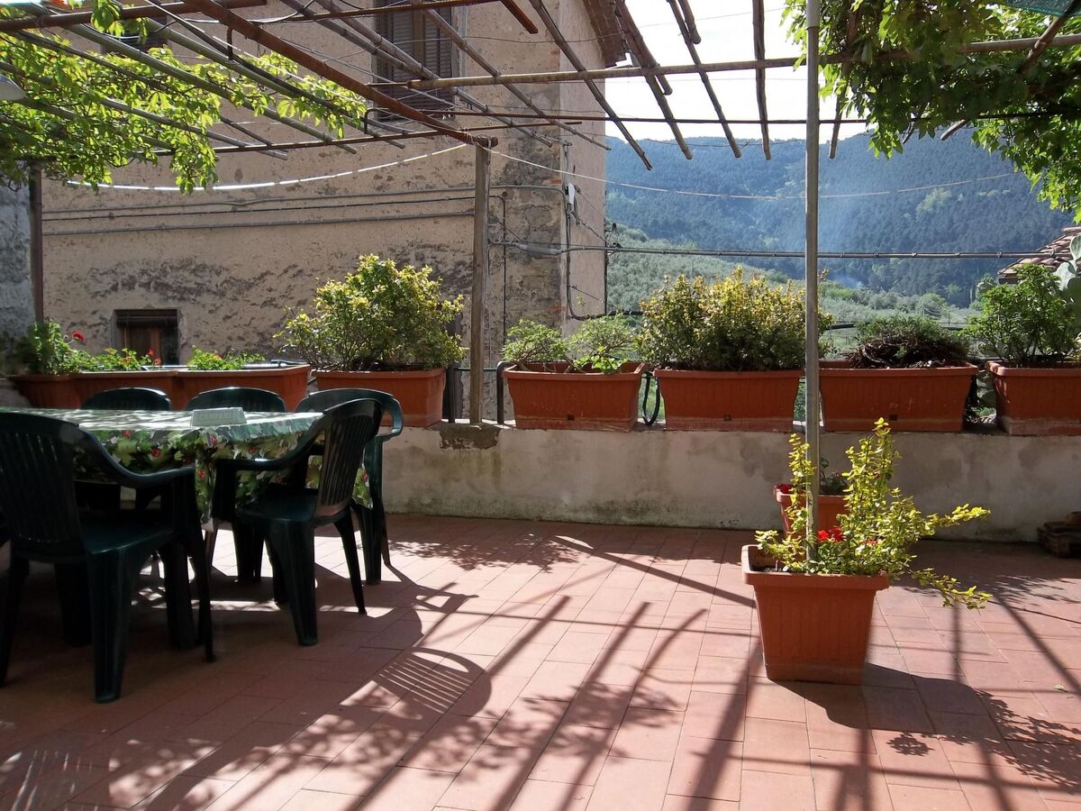 Appartement 4 chambres avec terrasse pergolée à Calci - Photo 7