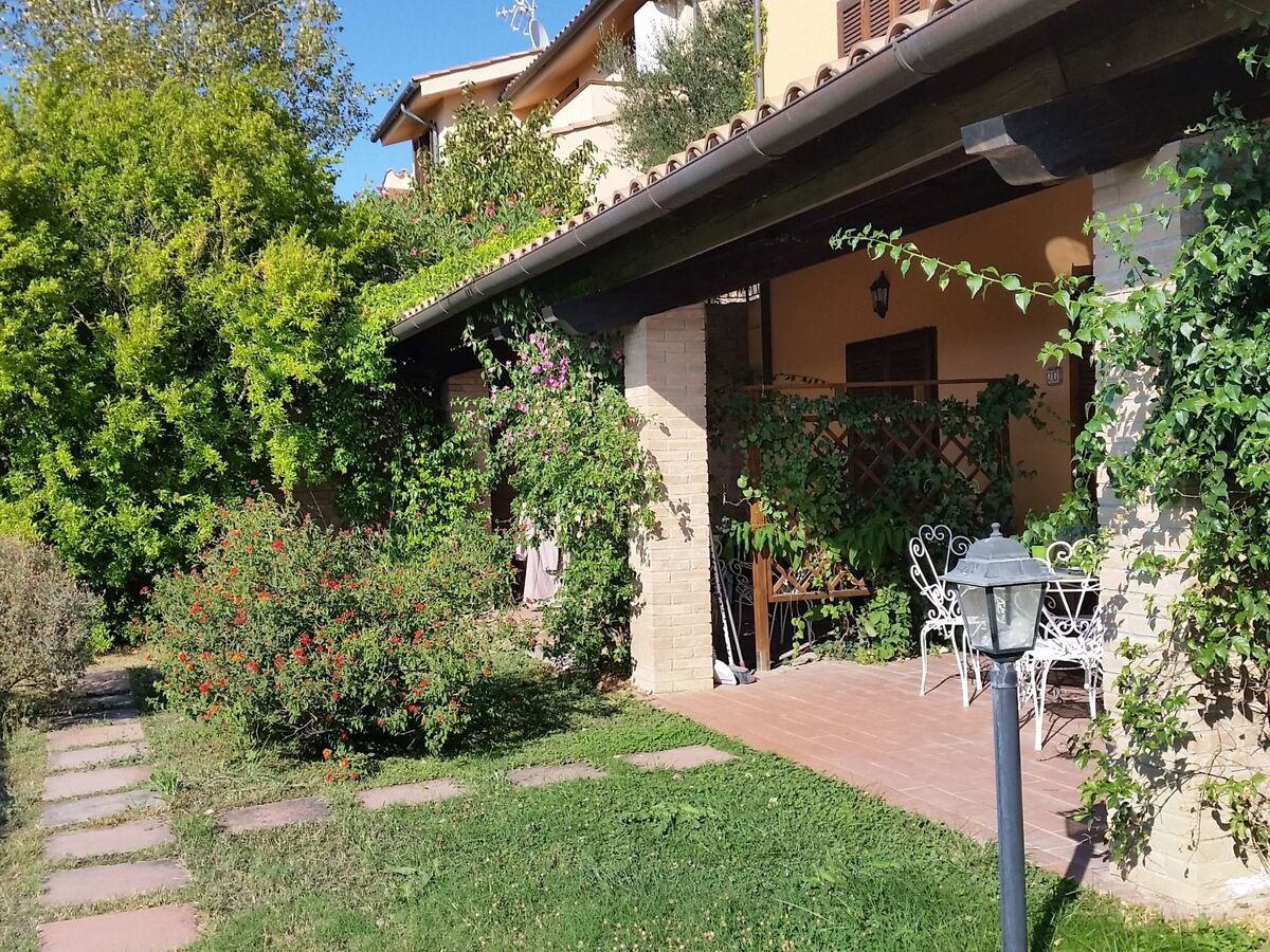 Studio 32m² Castellina Marittima, terrasse et piscine - Photo 1