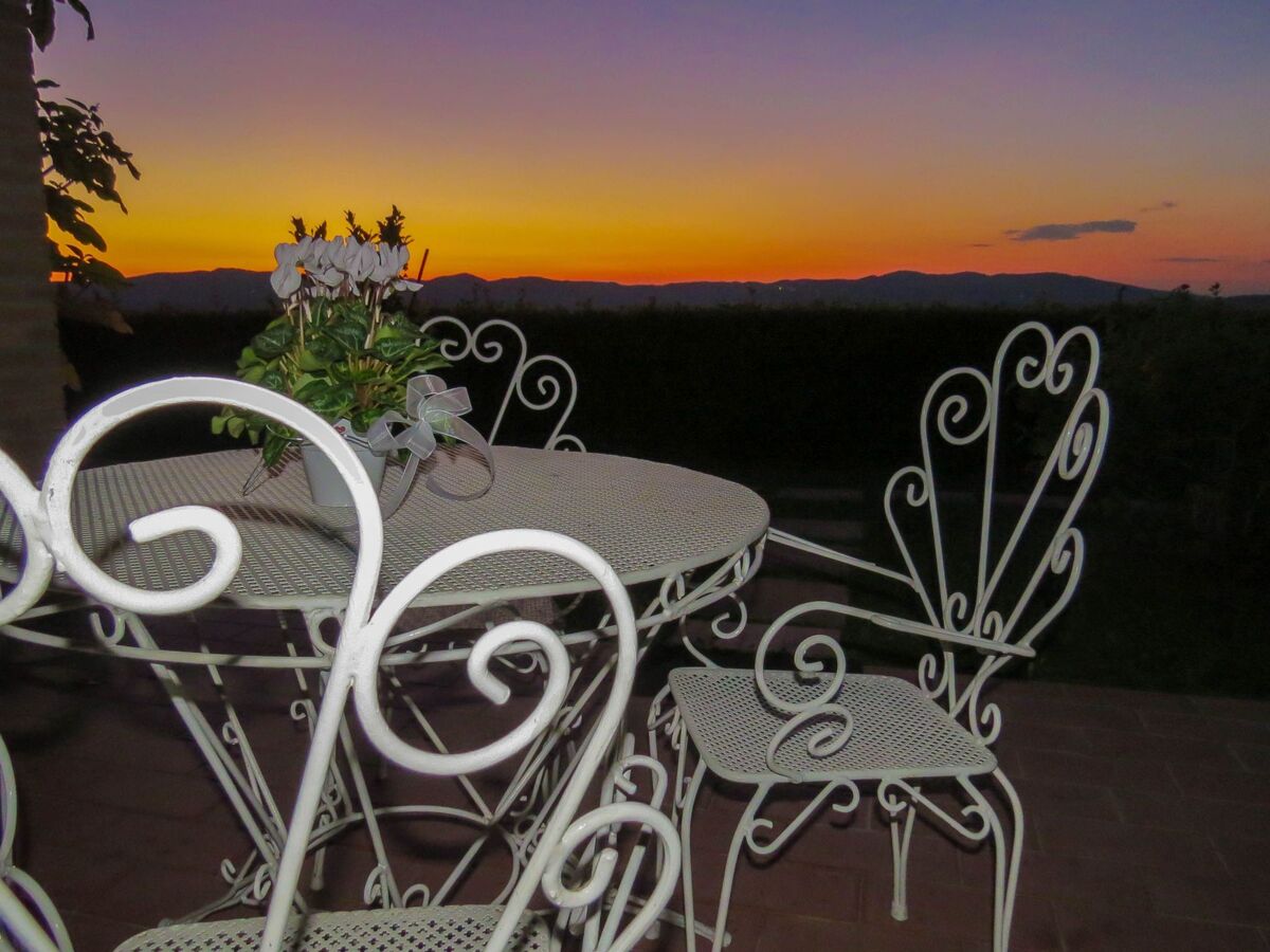 Studio 32m² Castellina Marittima, terrasse et piscine - Photo 9