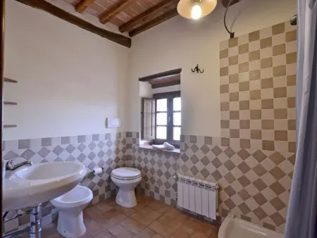 Maison médiévale 4 chambres avec piscine à Torniella : photo 17