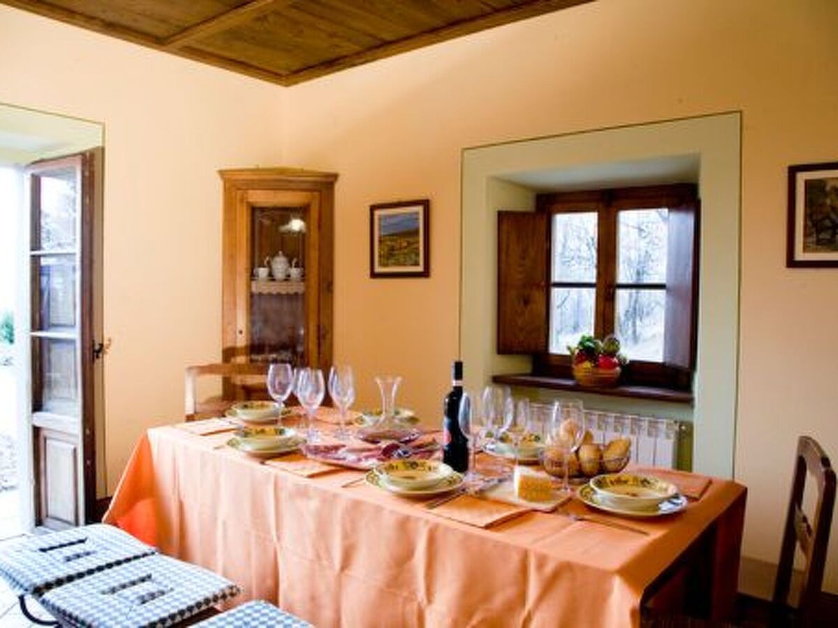 Villa Pruneto avec piscine, vue château de Poppi - Photo 10