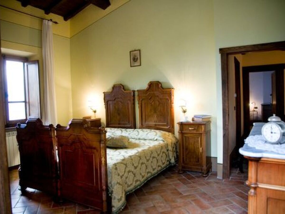 Villa Pruneto avec piscine, vue château de Poppi - Photo 15