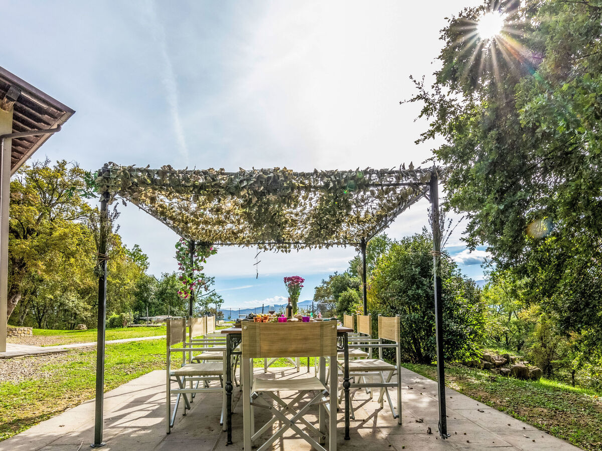 Villa Pruneto avec piscine, vue château de Poppi - Photo 23
