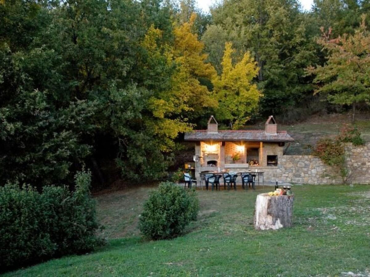 Villa Pruneto avec piscine, vue château de Poppi - Photo 26