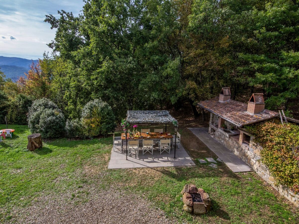 Villa Pruneto avec piscine, vue château de Poppi - Photo 34
