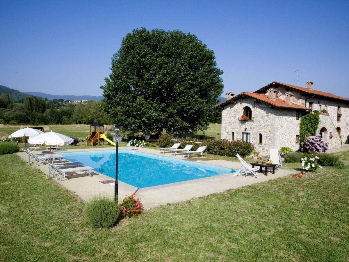 Villa Mildred à Poppi : maison 9 pers, piscine et 12 hectares - Photo 1