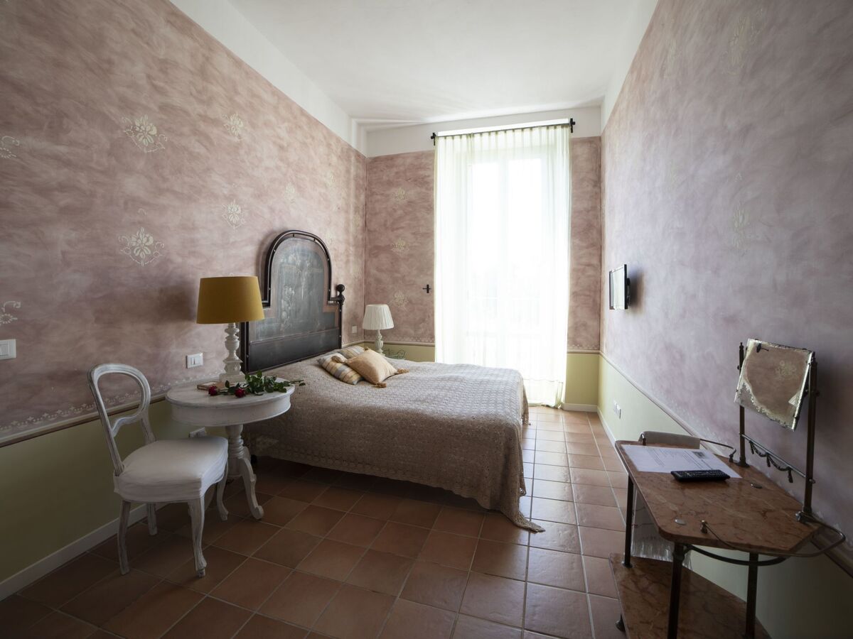 Chambre avec terrasse et vue sur les canaux à Livourne - Photo 2