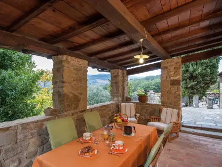 Lindenhaussiedlung mit Gemeinschaftspool, Maison 2 personnes à Pratovecchio - Photo 1