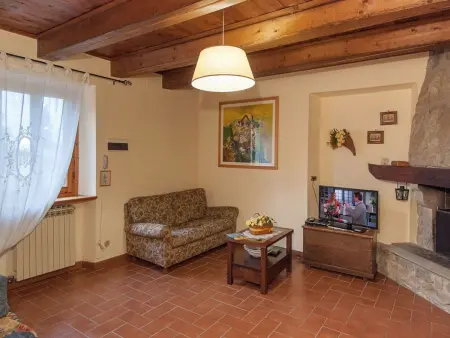 Fichtenhaus mit Schwimmbad zwischen Florenz und, Maison 4 personnes à Pratovecchio - Photo 6