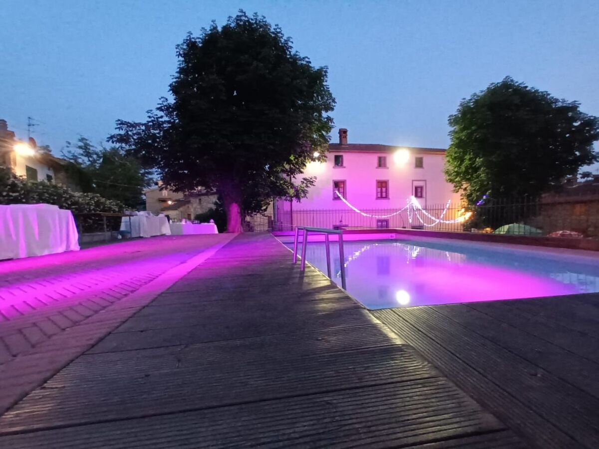 Villa Casalino, 22 pers., piscine privée à Pratovecchio - Photo 9