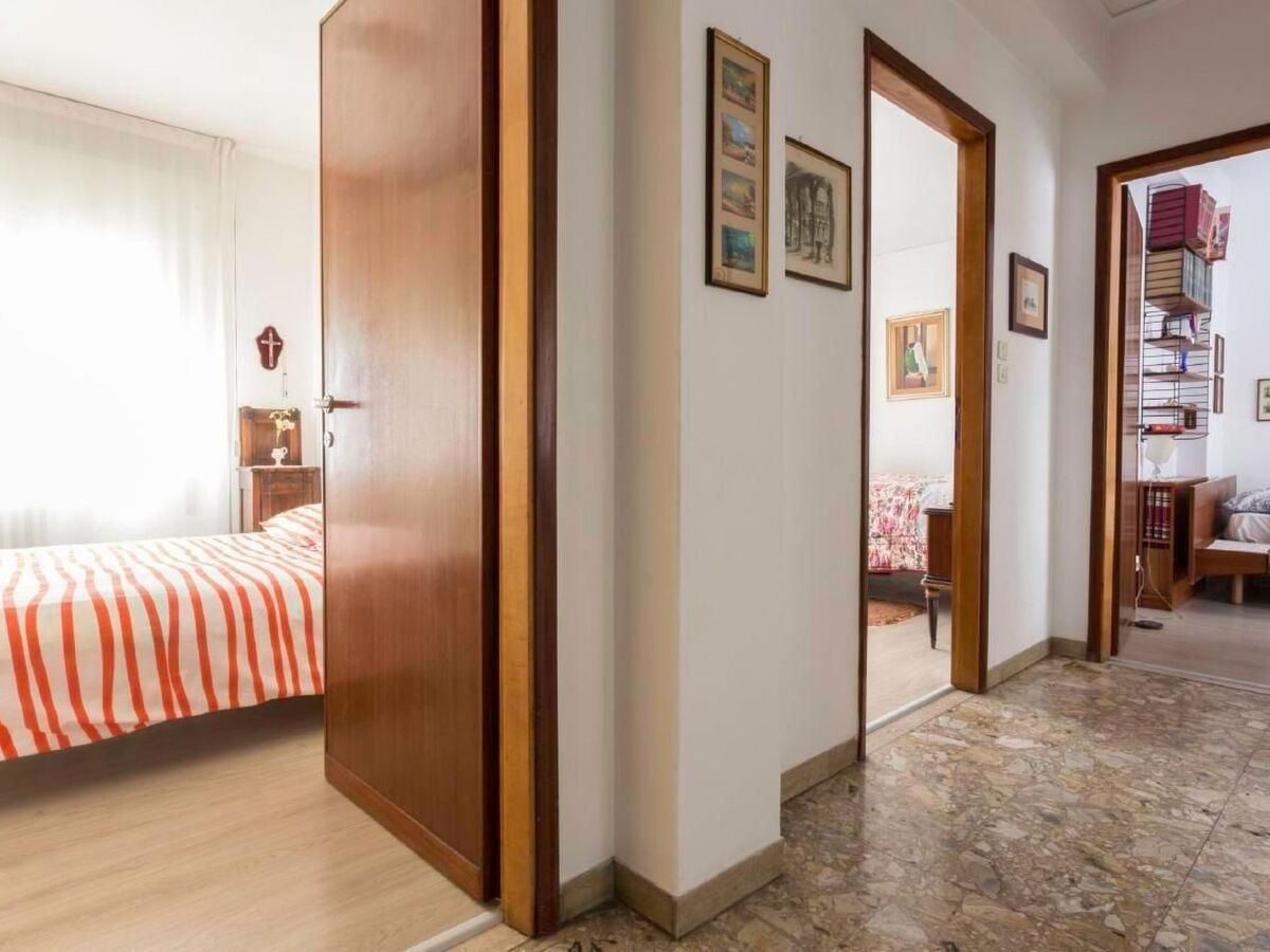 Appartement 4 chambres Mestre, 2 terrasses, 12 min de Venise - Photo 6
