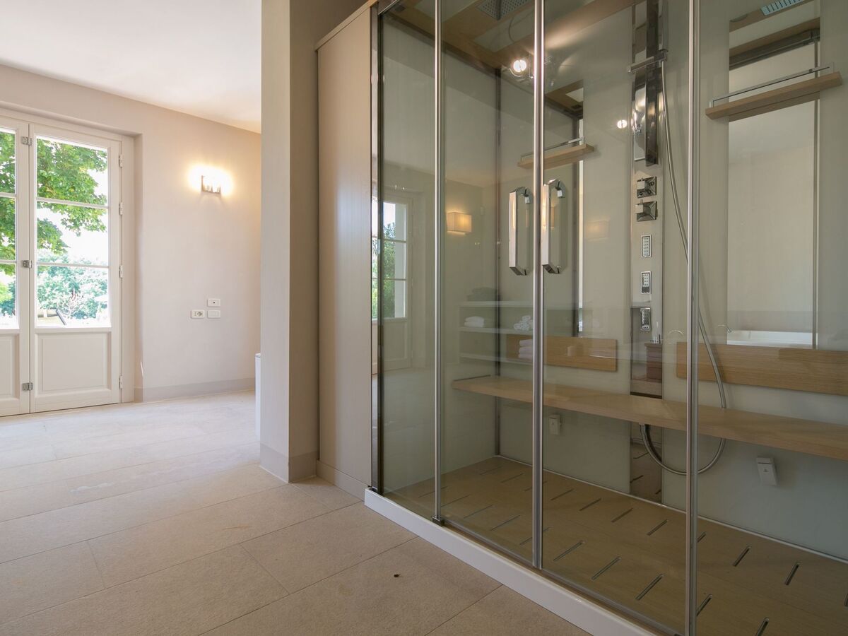 Villa Severina à Cortona : 5 chambres, pool et spa - Photo 4