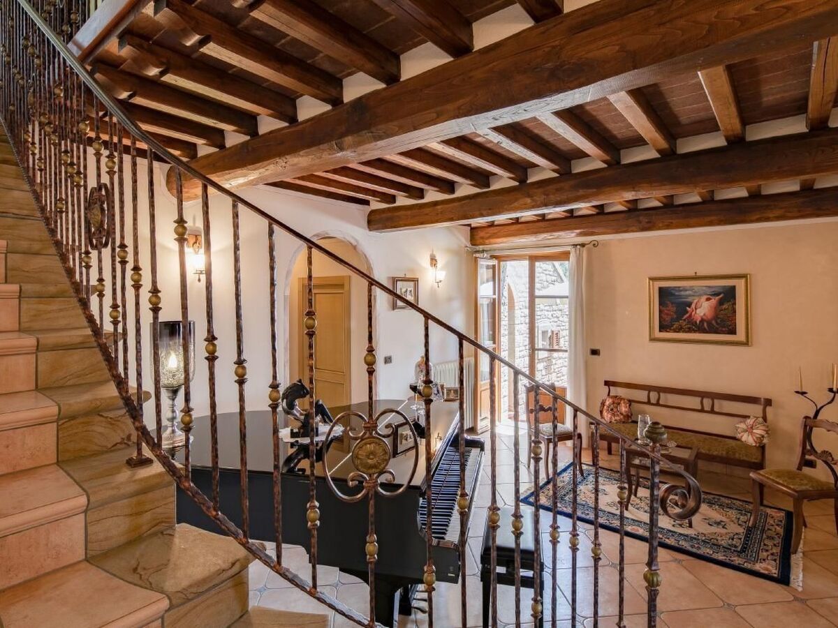 Villa Corte della Luna à Cortona, piscine et terrasse - Photo 12