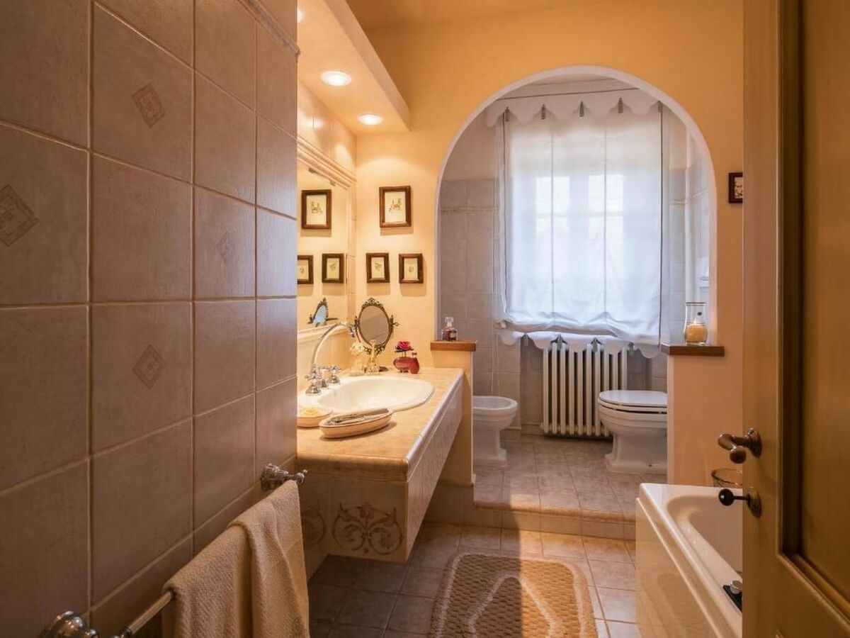 Villa Corte della Luna à Cortona, piscine et terrasse - Photo 15