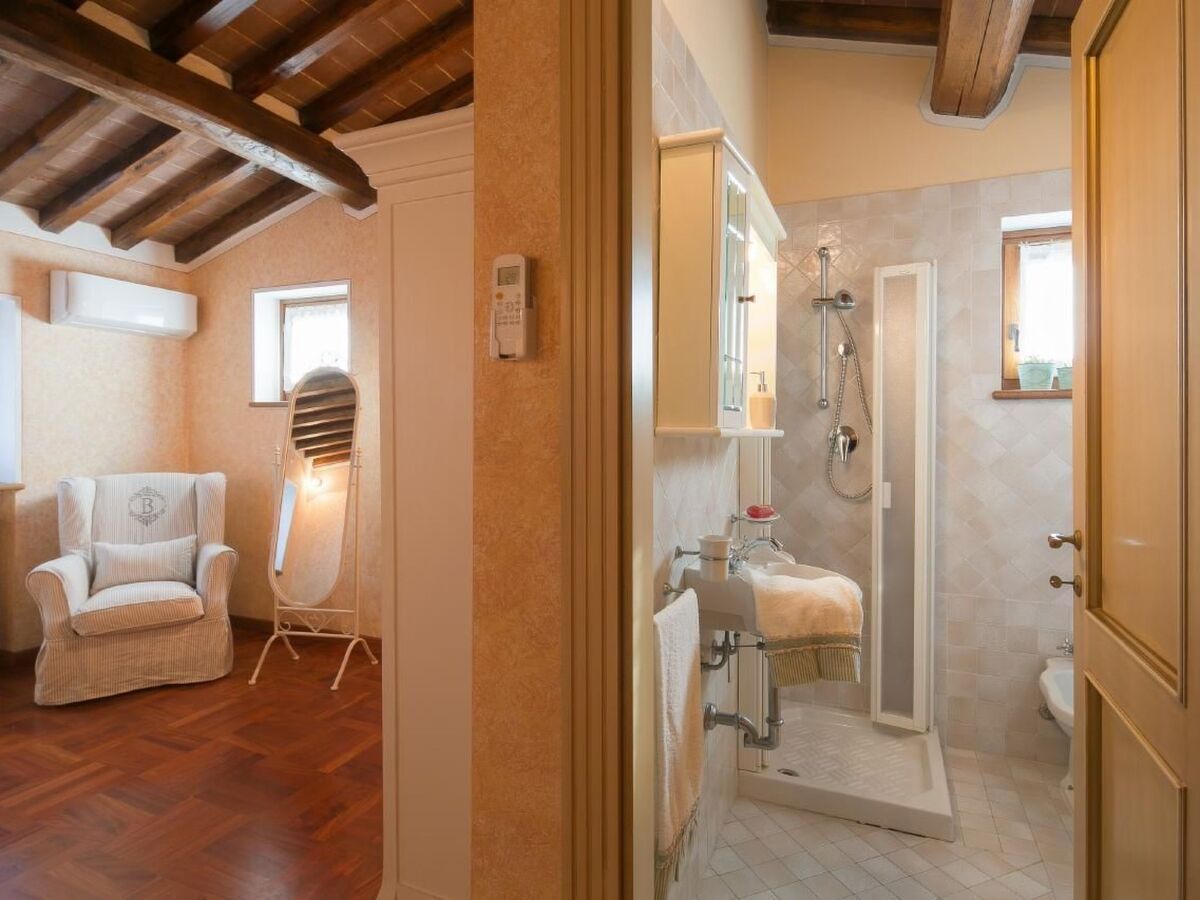 Villa Corte della Luna à Cortona, piscine et terrasse - Photo 27