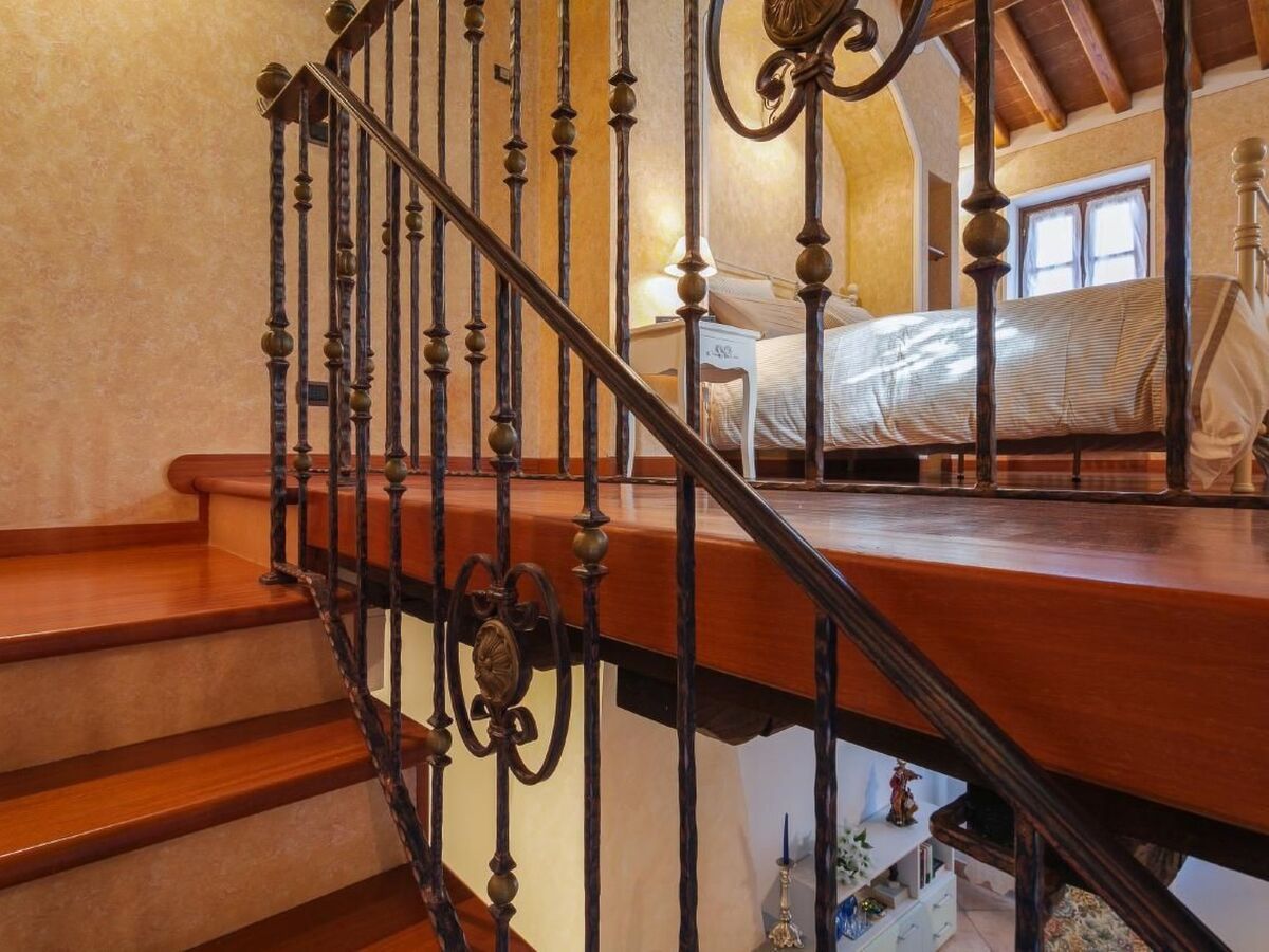 Villa Corte della Luna à Cortona, piscine et terrasse - Photo 29