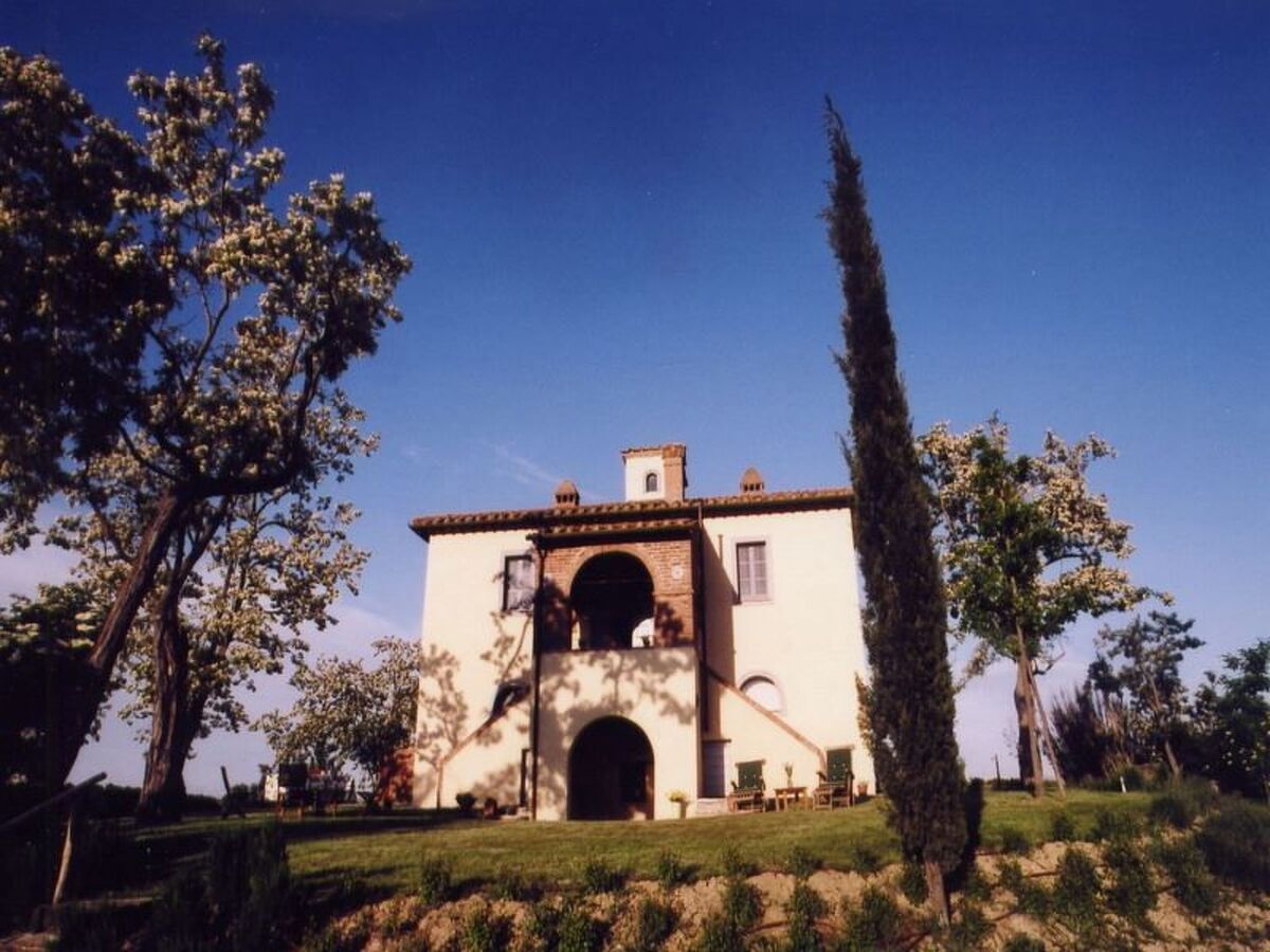 Villa Lorella – Maison avec piscine infinie en Toscane - Photo 10