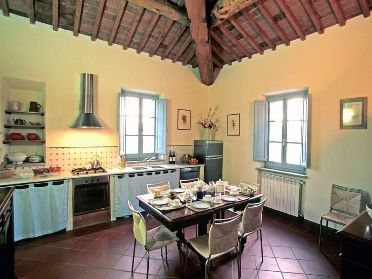 Villa Lorella – Maison avec piscine infinie en Toscane - Photo 17