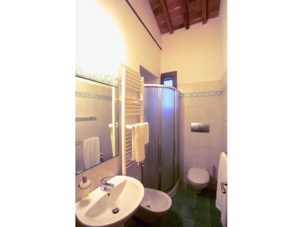 Villa Lorella – Maison avec piscine infinie en Toscane - Photo 22