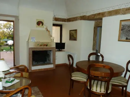 Maison de maître XVIIe siècle, 7000 m² et piscine à Acquasparta : photo 9