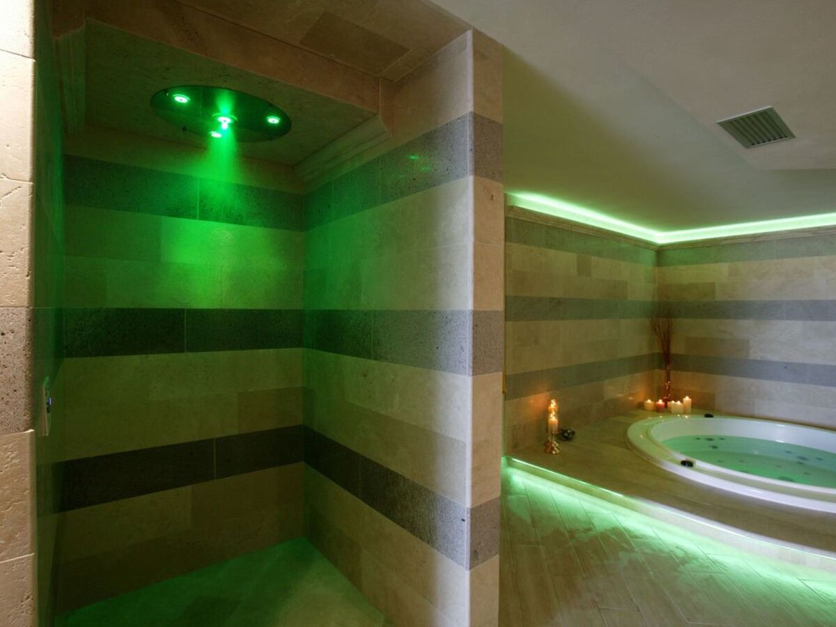 Villa Acquapendente : Infinity-Pool & SPA 10 personnes - Photo 14