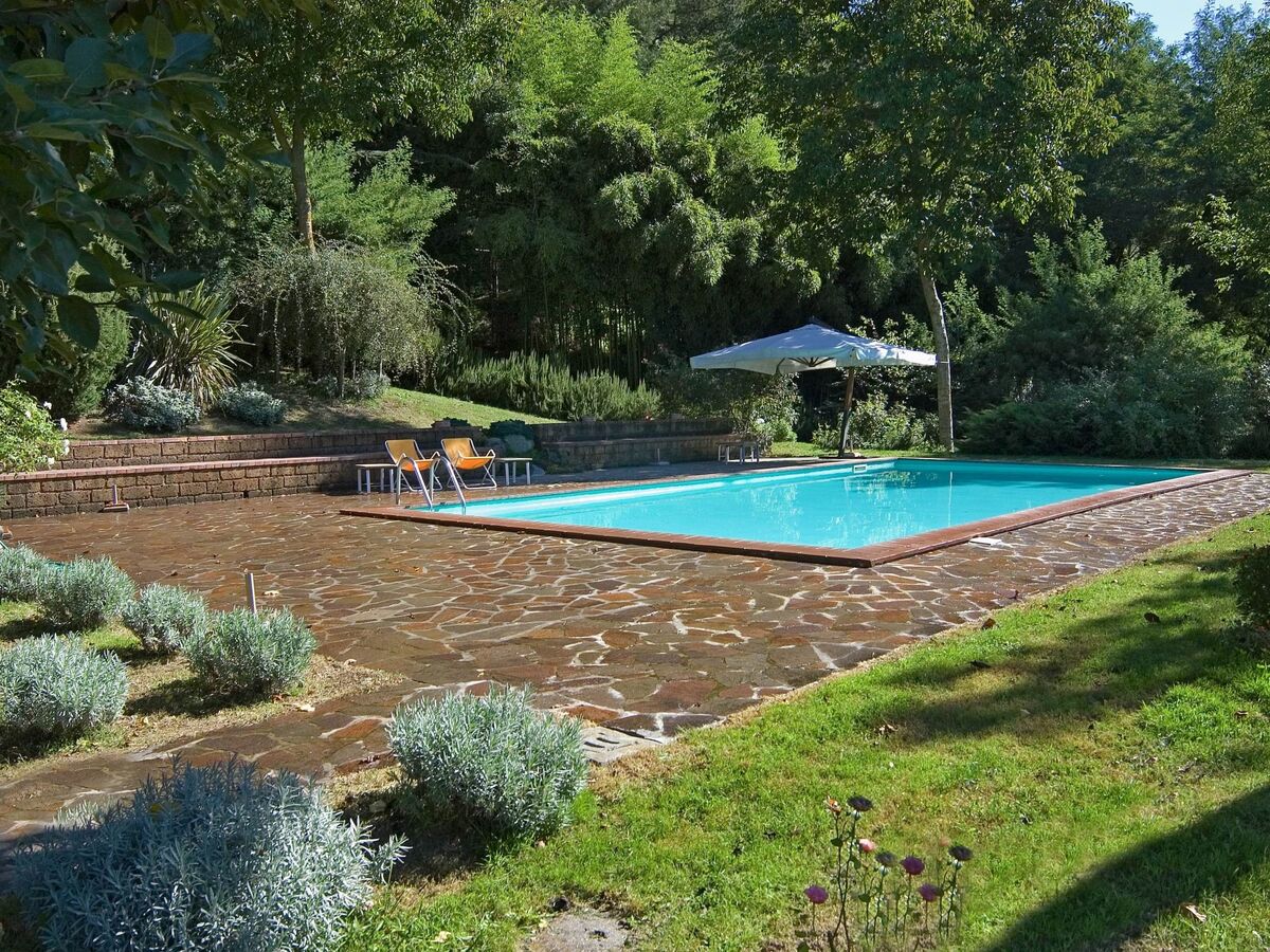 Appartement 85m² dans un château du XIVe siècle avec piscine - Photo 4
