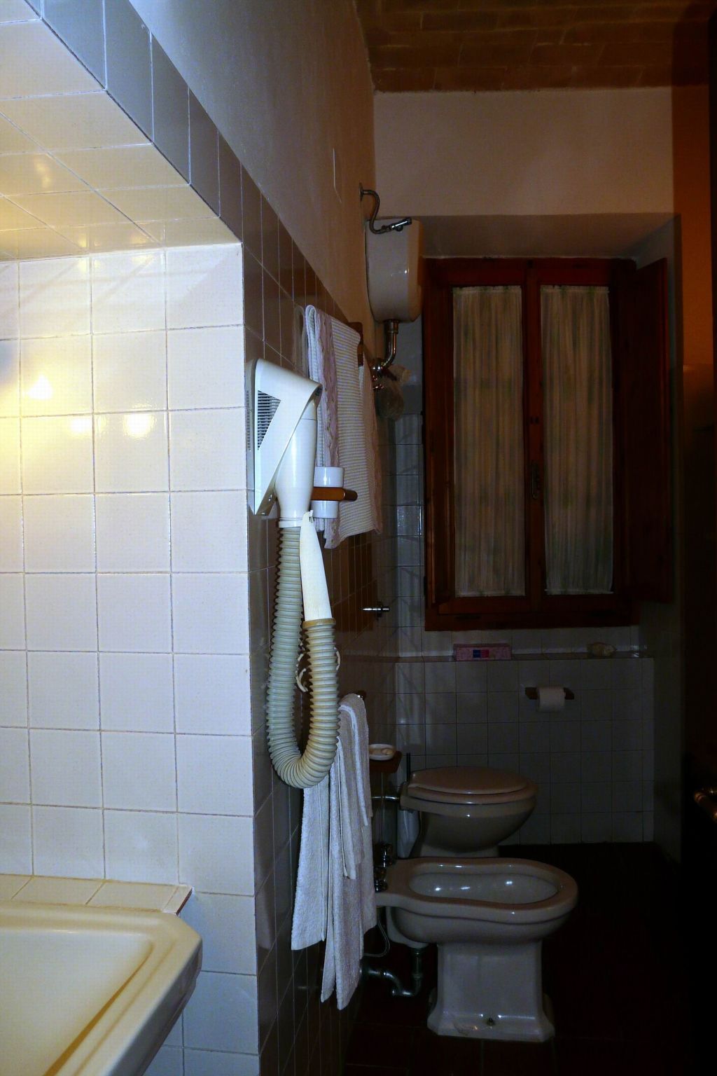Appartement 85m² dans un château du XIVe siècle avec piscine - Photo 17