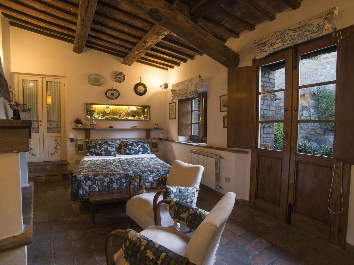 Appartement 40 m² dans château du XVe siècle avec piscine - Photo 6