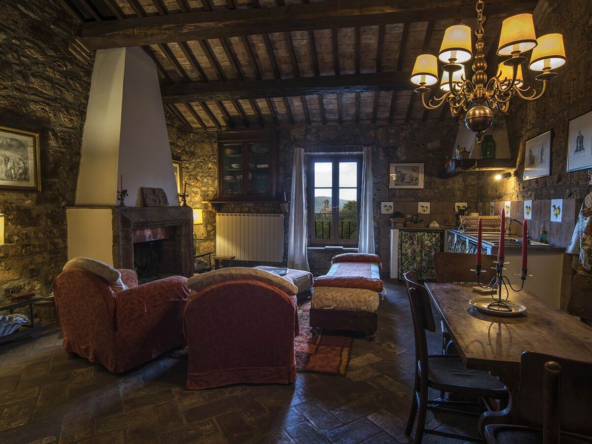Appartement dans un château du 12e siècle avec piscine - Photo 4