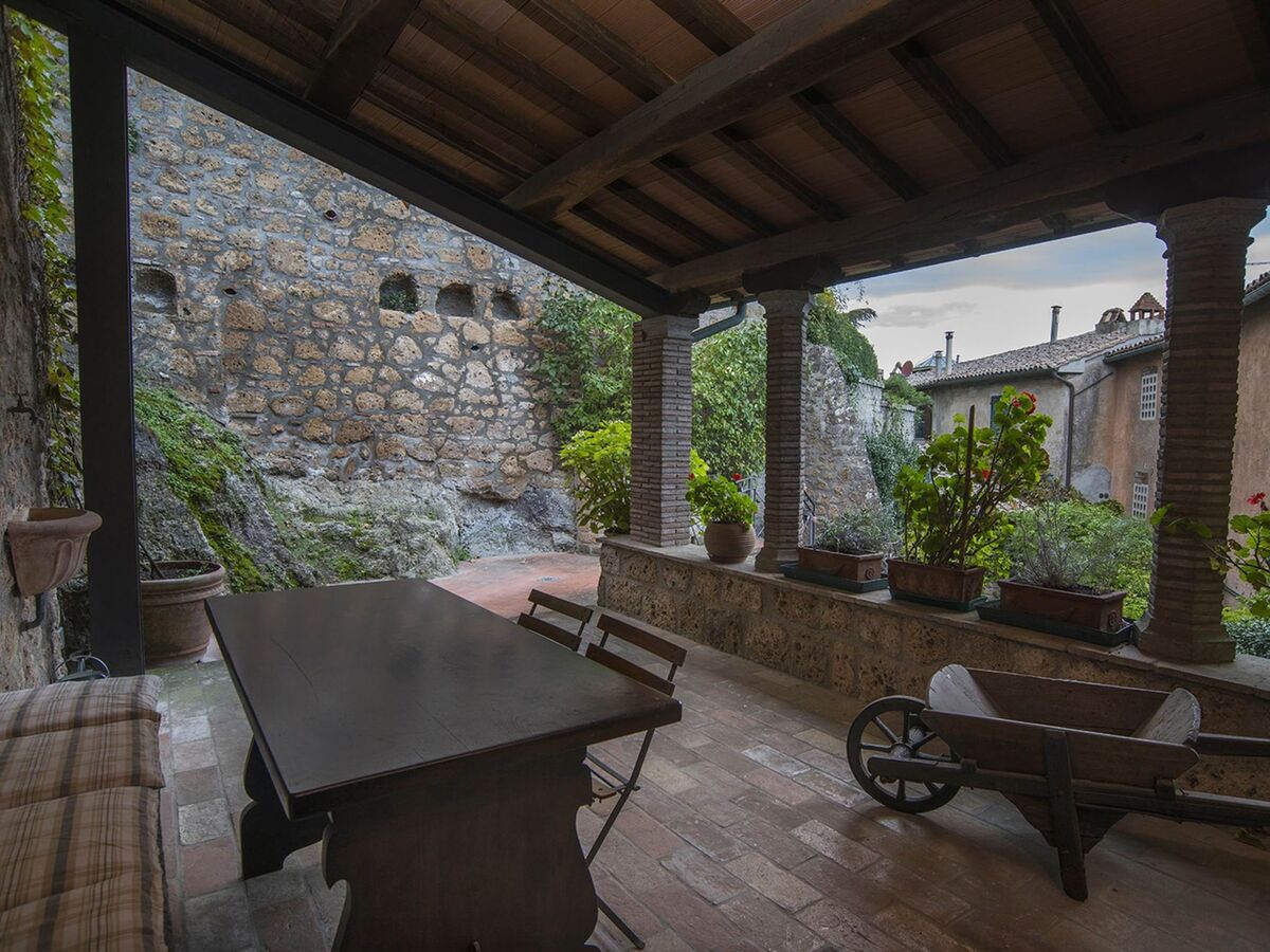 Appartement dans un château du 12e siècle avec piscine - Photo 5