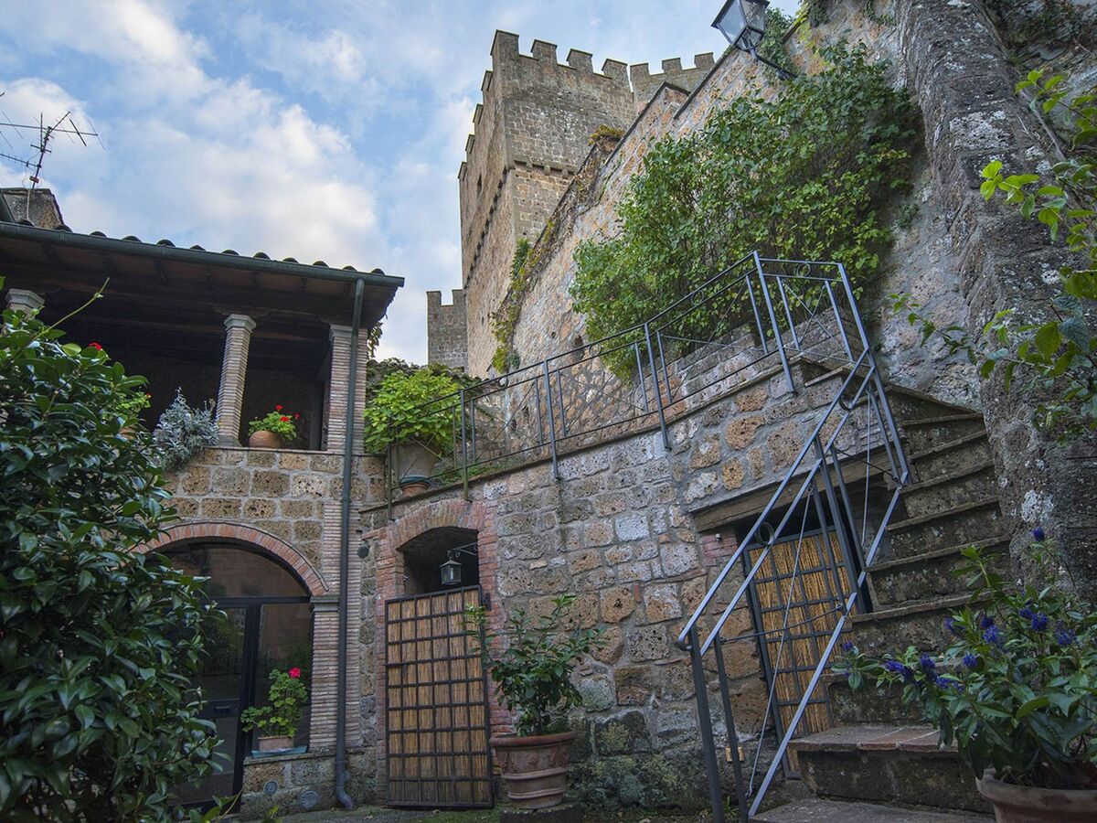 Appartement dans un château du 12e siècle avec piscine - Photo 6