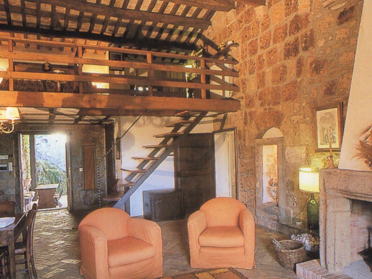 Appartement dans un château du 12e siècle avec piscine - Photo 9