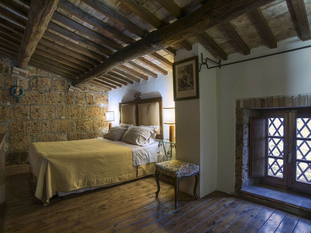 Appartement dans un château du 12e siècle avec piscine - Photo 12