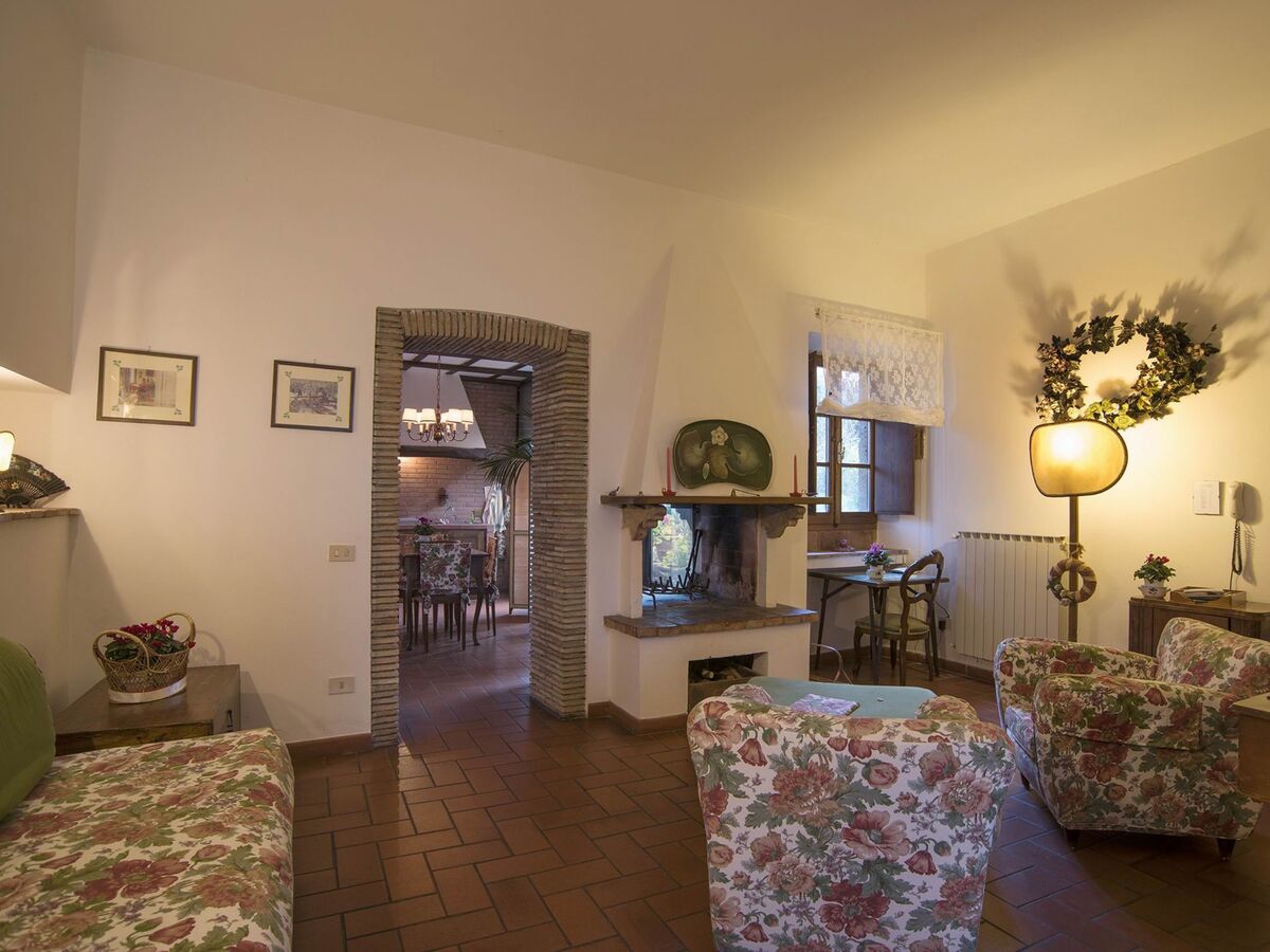 Appartement dans un château du XIIe siècle avec piscine - Photo 3