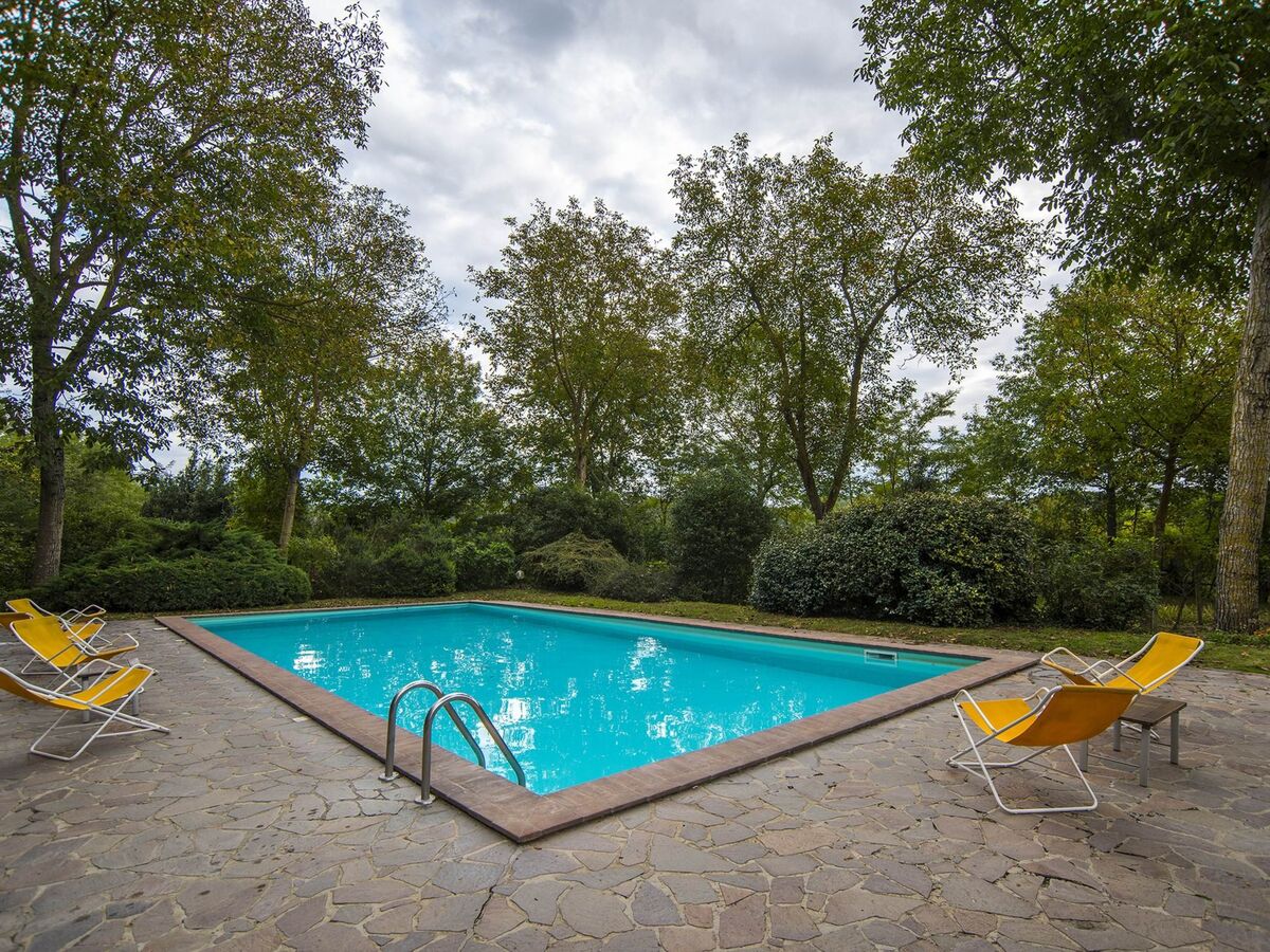 Appartement dans un château du XIIe siècle avec piscine - Photo 18