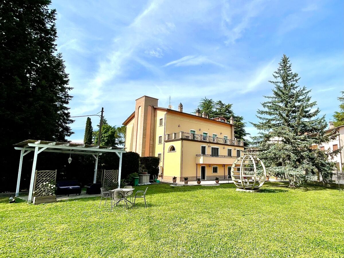 Appartement 230 m² Villa Camilla, 3 chambres à Perugia - Photo 1