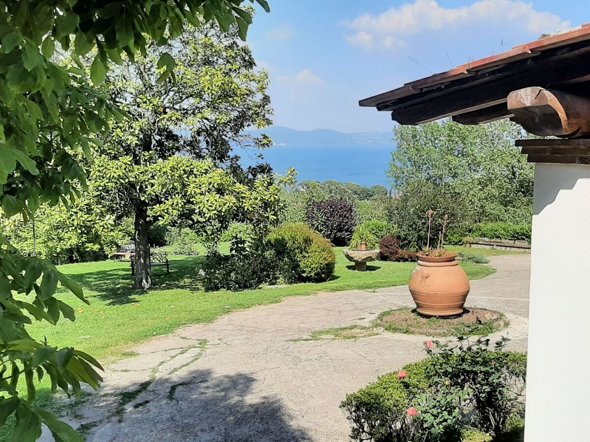 Appartement 3 chambres avec jardin 1000m² à Bracciano - Photo 18