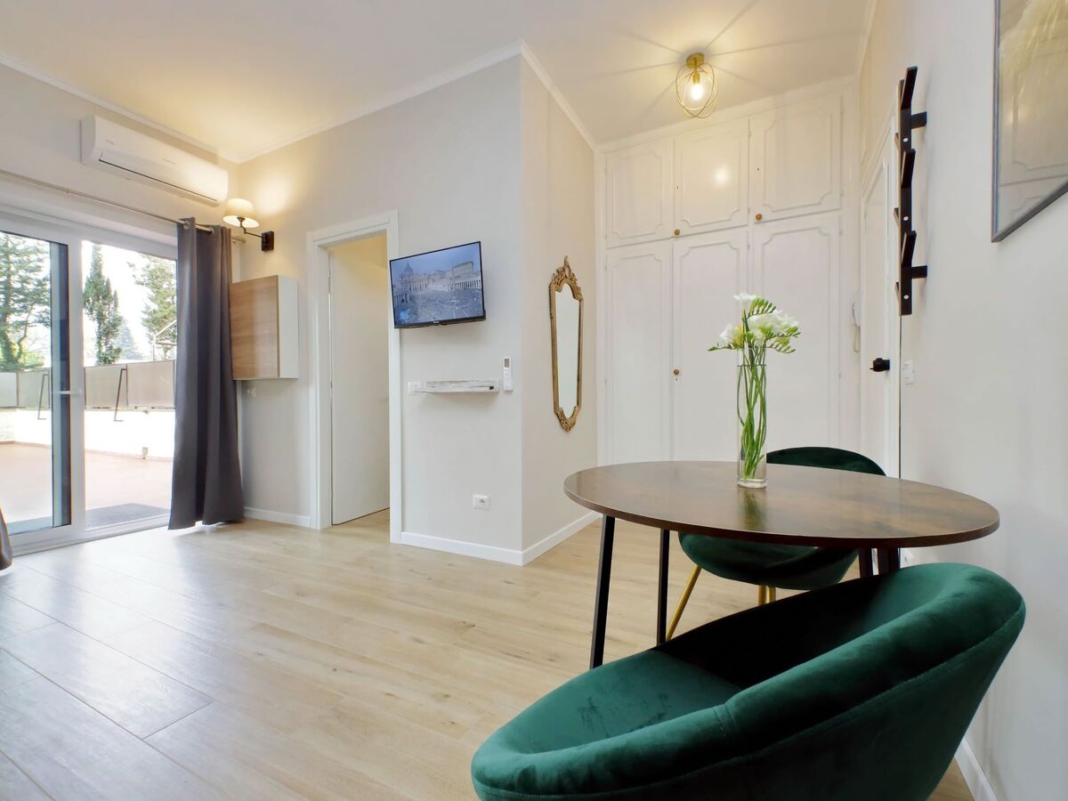 Appartement 1 chambre avec terrasse, piscine et parking à Rome - Photo 3