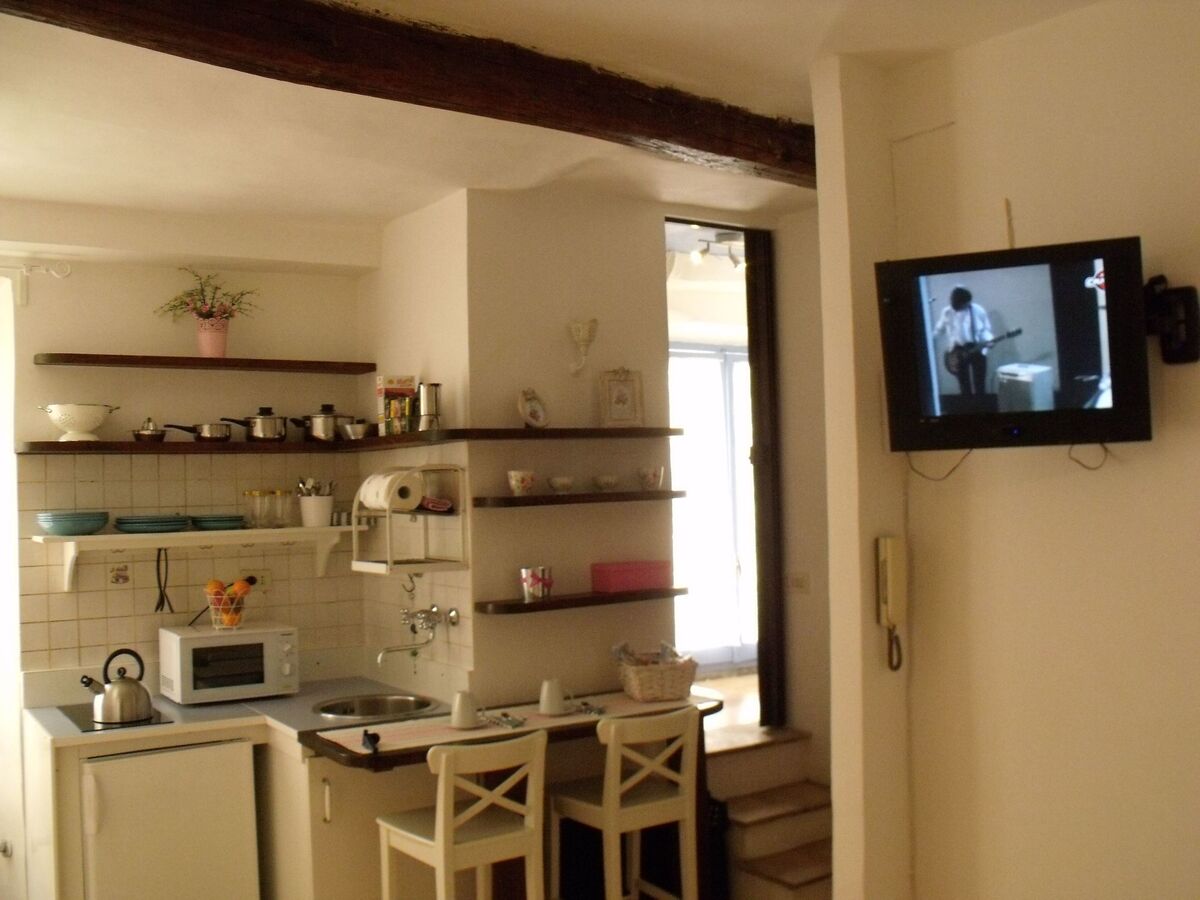 Studio Trastevere avec entrée indépendante, plafonds en bois - Photo 6