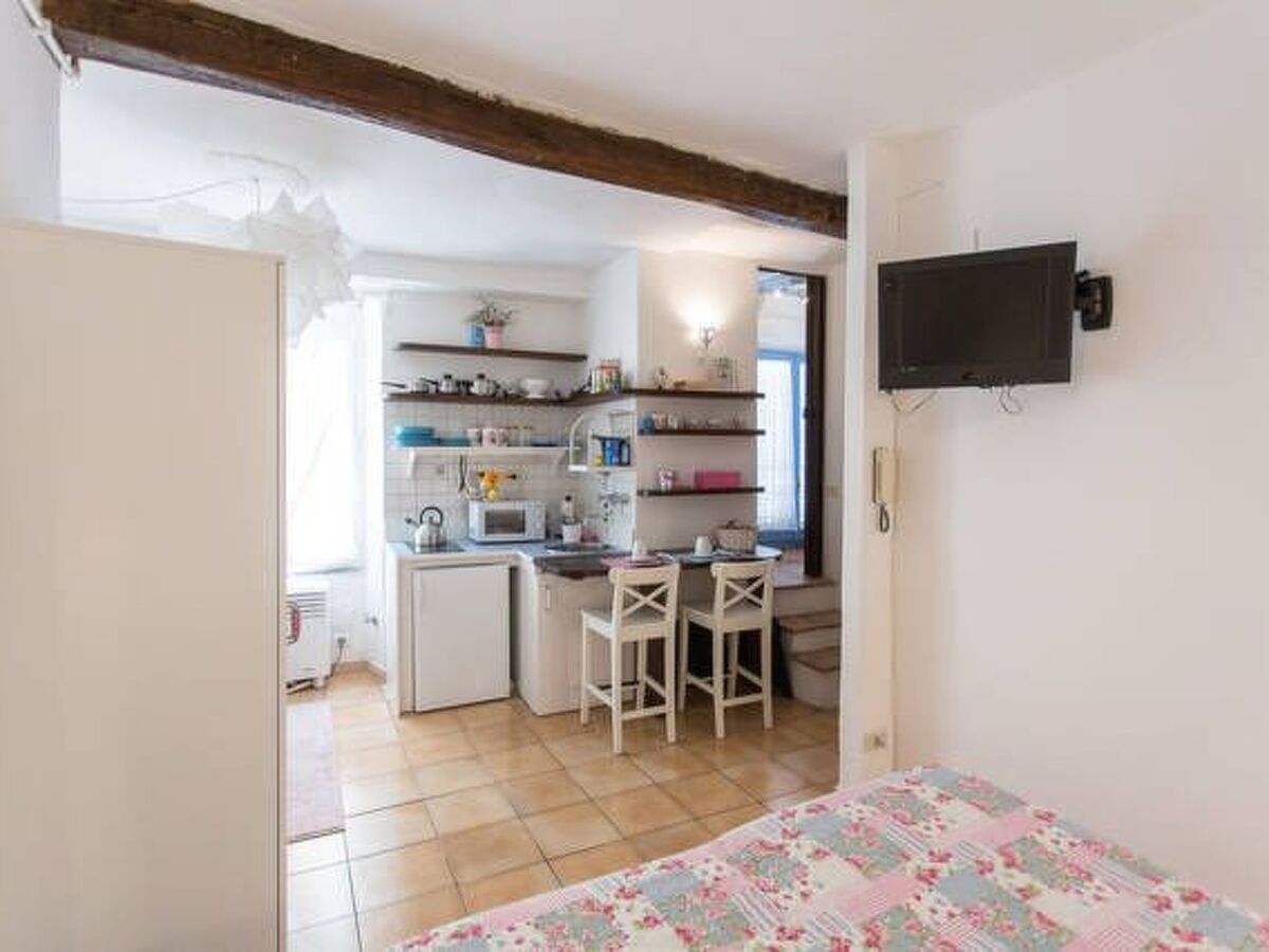 Studio Trastevere avec entrée indépendante, plafonds en bois - Photo 10
