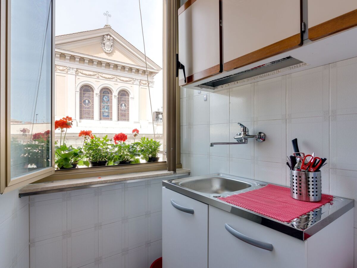 St Joseph 12 – Appartement 2 ch à Rome, métro à 600 m - Photo 5
