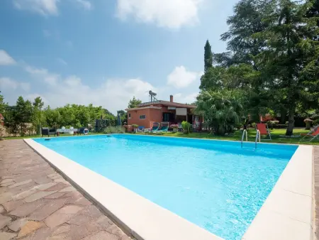 Location maison à Nettuno, Oleandri Ferienhaus mit privatem Pool