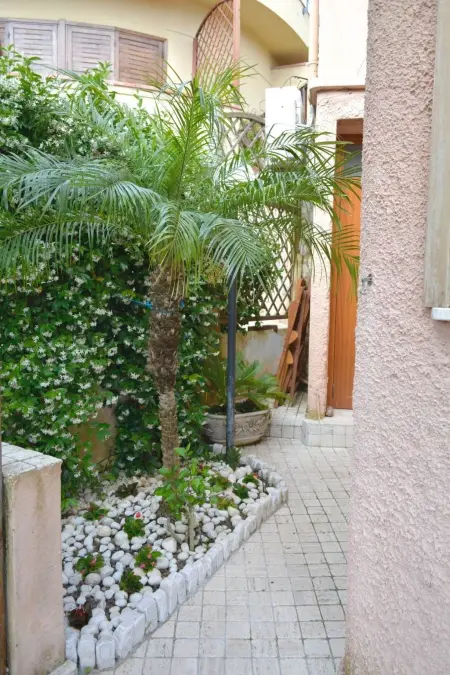 Maison Sperlonga avec jardin vue mer et accès plage : photo 12